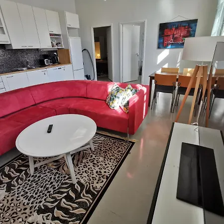 2-bedroom Royal With Own Sauna In Διαμέρισμα *